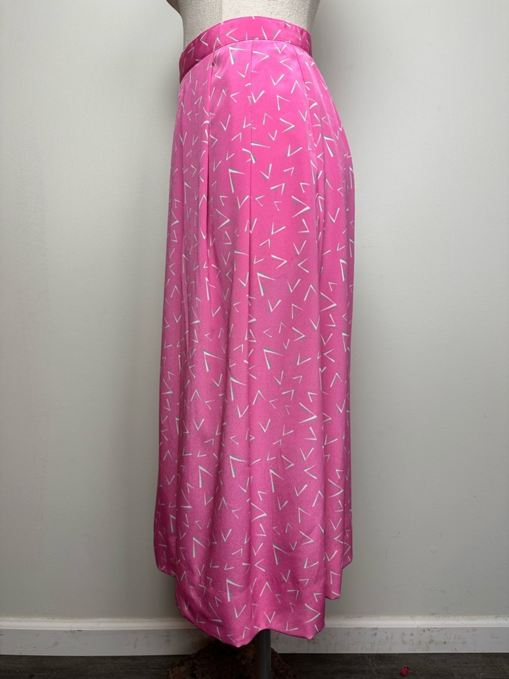 Vintage 90s Midi Skirt - Picture 4 of 8